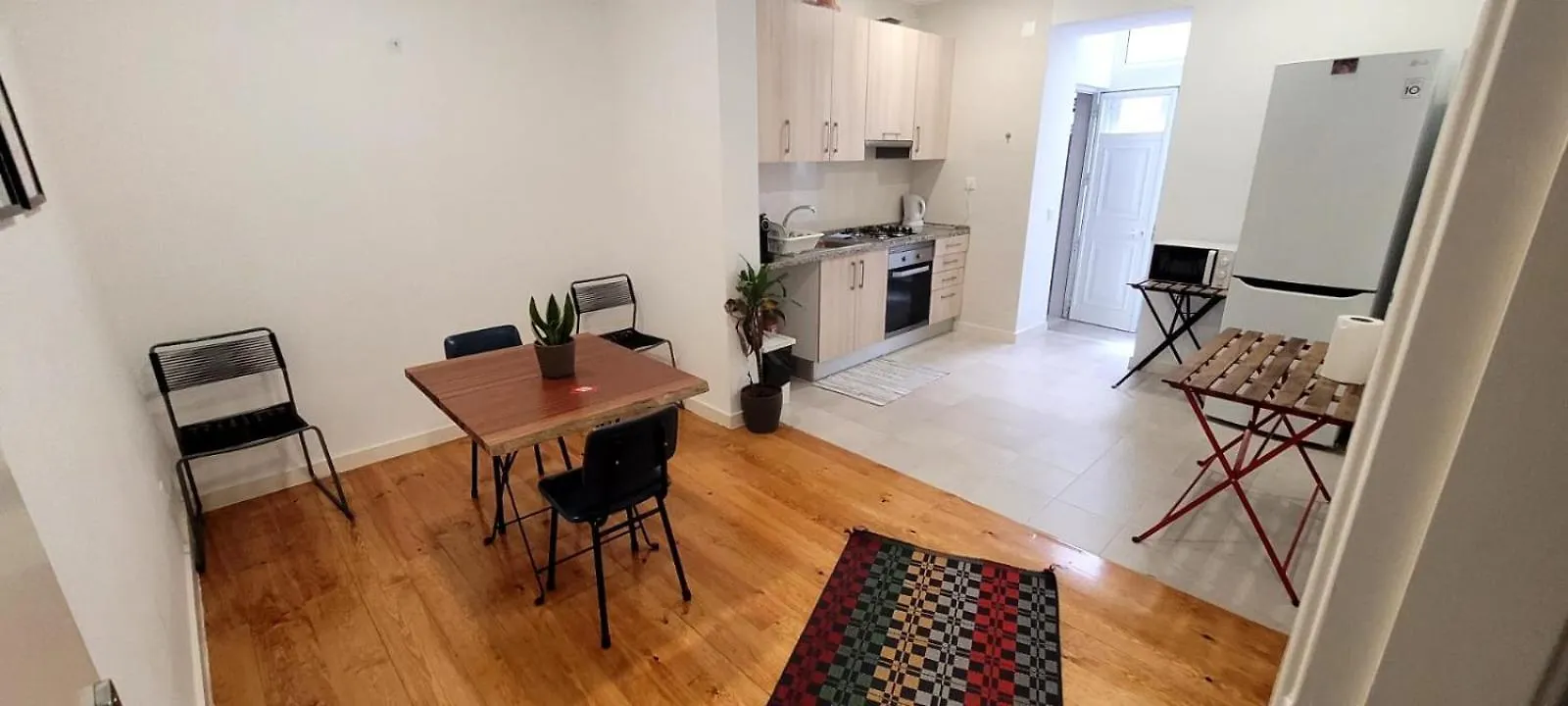 Varanda Privada Iroom Lisbon Homestay