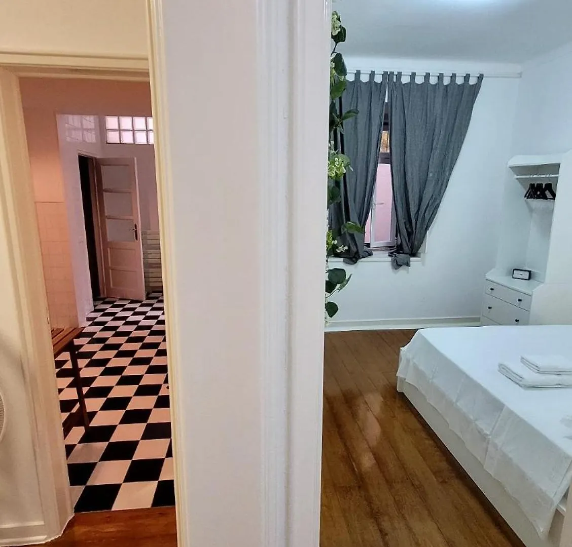 Varanda Privada Iroom Lisbon Homestay